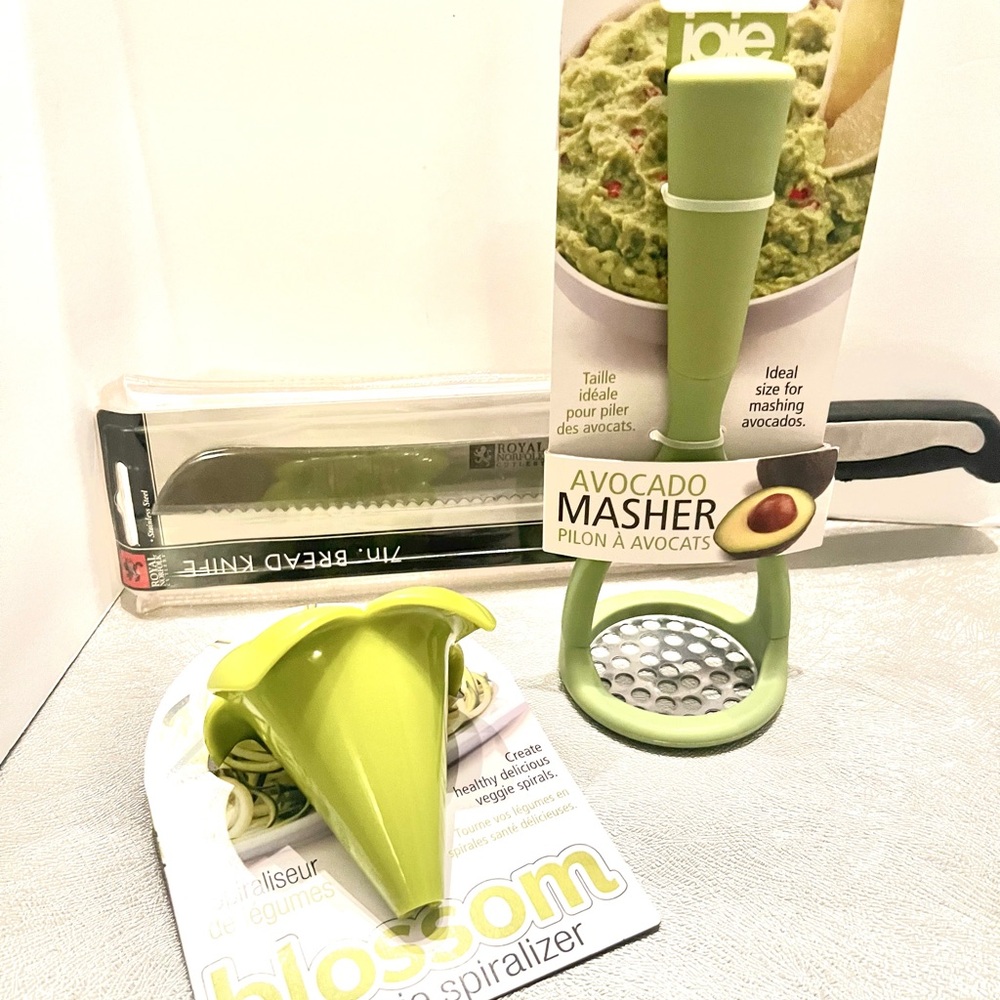 New Joie Avocado Masher and Spiralizer, Royal Norfolk Bread Knife.